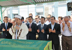 Göçük altında can verdi