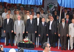 'Bizi Ankara'ya hapsetme çalışıyorlar'