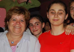 Görme engelli Nazlı'nın örnek yaşam öyküsü