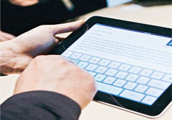 Tablet cep telefonunun yerini alır mı?