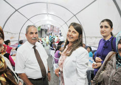 Her akşam bir mahallede