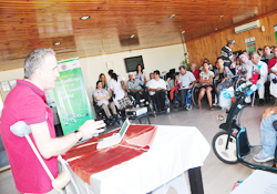 Engelliler için elele