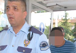 Otomobille gezerken yakalandılar