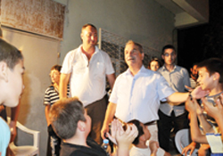 Bu çocuklar eski Ramazan geleneklerini yaşıyor
