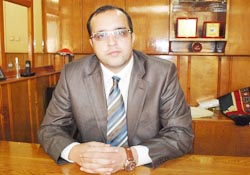 Zülme seyirci kalamayız