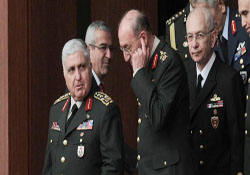 Generallerin hepsi açığa alınacak ya da...