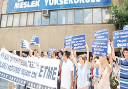 Okan önünde HES eylemi