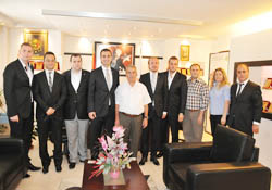 Sizleri, kentimizin geleceği olarak görüyorum