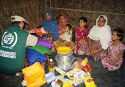 Arakanlı mültecilere İHH'dan yardım