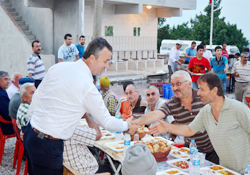 Başkan Topaloğlu  iftarda vatandaşlarla buluştu