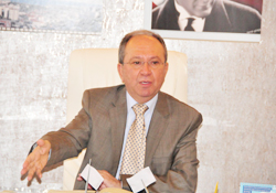 Büyükşehiri suçladı