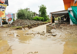 Bu kez Kurupelit Deresi taştı