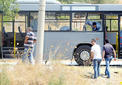 Foça'da askeri araca saldırı