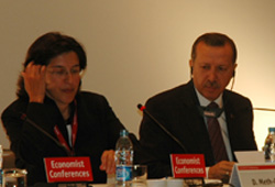 'Yargısız infaz yapıyorlar'