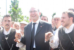 Soylu horon tepti