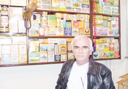 Çay tiryakisinin ilginç merakı