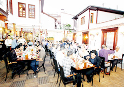 Filistinli öğrenciler Memur-Senin misafiri oldu