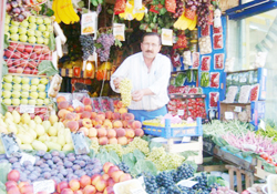 Manavın süpermarket isyanı!