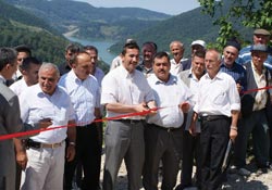 Köylülerde yol sevinci