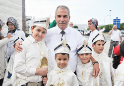 Çocuklar hem gezdi hem eğlendi