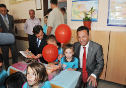 İlk ders zilini protokol çaldı