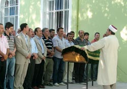 Metin Öncel son yoculuğuna uğurlandı