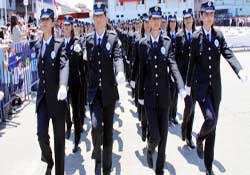 Polis Akademisi'nden ayrılmak artık cezasız!