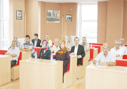 Projeyi meclis üyelerine anlattı