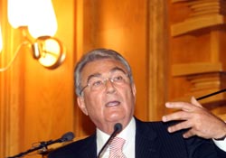 Millilere değil çiftçilere bakın