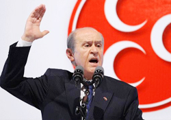 Bahçeli'den 18 yaşa 'ret', er ve erbaşa 'evet'