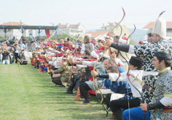 Okçular Biga'da on ikiden vurdu