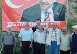 Köylülerin başbakan sevgisi