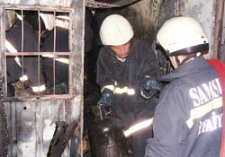 Çay ocağını kundakladılar