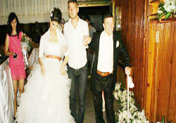 İnternette tanıştılar engelleri birlikte aştılar