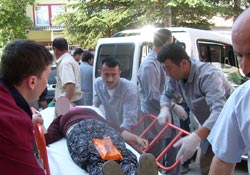 Traktör faciası: 8 yaralı