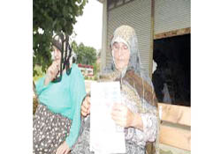 Şehit annesi kaza geçirdi