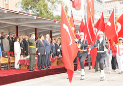 Meydanda büyük coşku