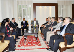 İlk  mesai gününde bayramlaştılar