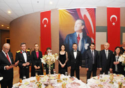 Vali Aksoy resepsiyon verdi