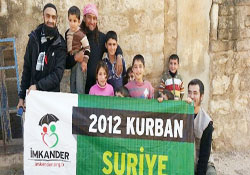 Yetimlerin yüzü güldü