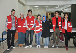 Öğrencilerden anlamlı destek