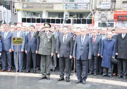 Eski vekil protokolde kendisine yer bulamadı