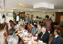 Darbe anayasasıyla devam edemeyiz