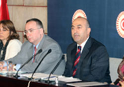 Medya, suyunu çıkardı