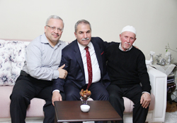 Hacılara  evinde ziyaret