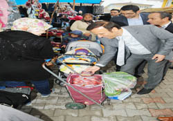 Başkan Genç aşüre dağıttı