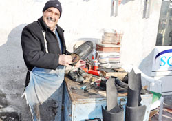 Çin malı ayakkabılara 'kundura' direnişi