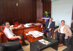 Tok, kaymakamlarla buluştu