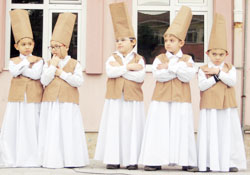 Minik Semazenlerden Büyük Gösteri