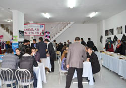 Anadolu Gençlikten Hayır Çarşısı